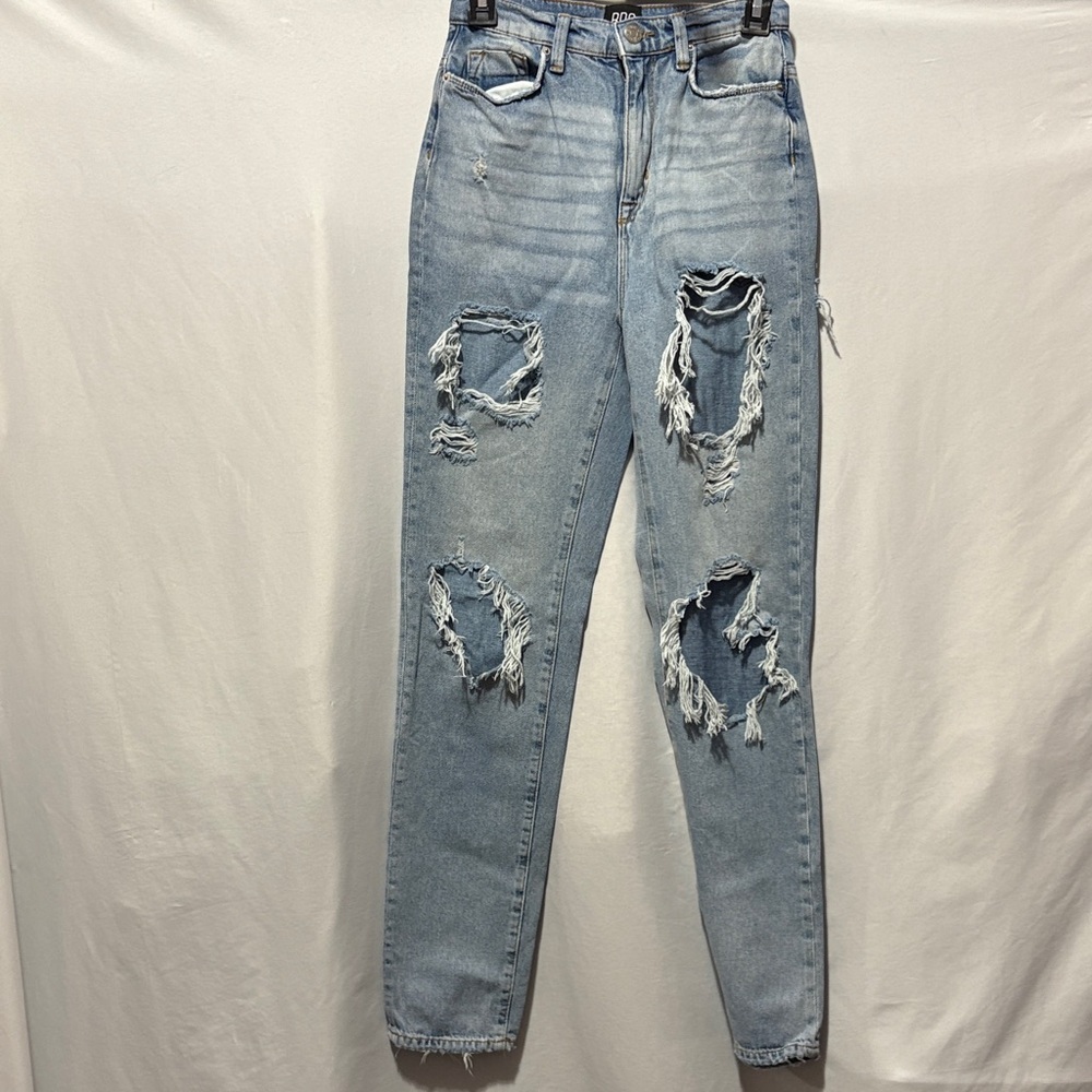 BDG Ripped Light Blue Straight Leg Jeans XS193